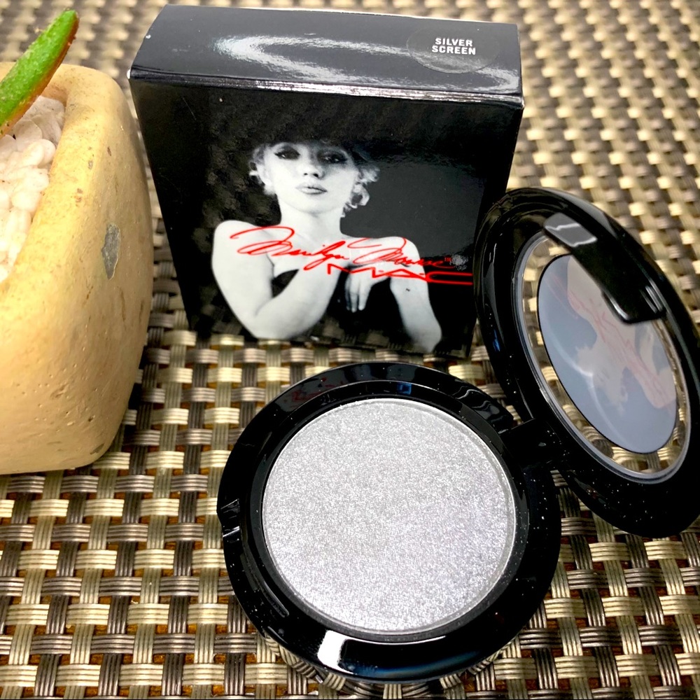 Mac Cosmetics X Marilyn Monroe Eye Shadow